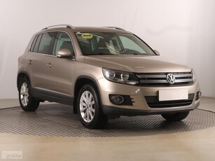 Volkswagen Tiguan , Salon Polska, Serwis ASO, Klimatronic, Parktronic