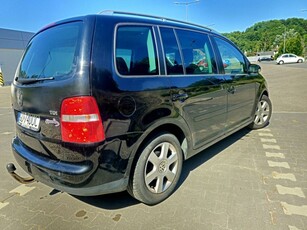 Volskwagen Touran 1.9 TDI Highline