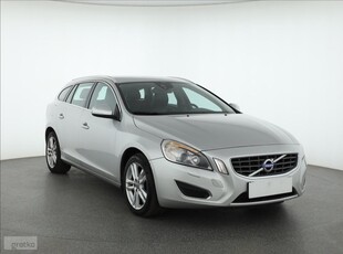 Volvo V60 I , Automat, Skóra, Navi, Xenon, Klimatronic, Tempomat,