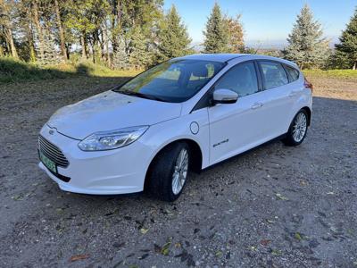 Ford electric zamiana kombi suv sedan