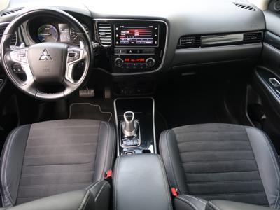 Mitsubishi Outlander 2019 2.4 PHEV 55930km SUV