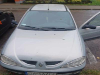 Renault Megane 1,4 benzyna 2001 r