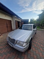 Mercedes-Benz Klasa C W202 Mercedes 2.5d