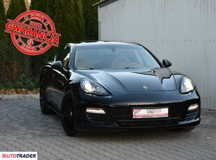 Porsche Panamera 4.8 benzyna 400 KM 2011r. (Kampinos)