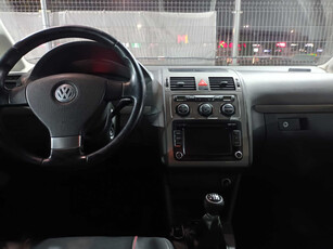 Volkswagen Touran 2010 2.0 TDI 229541km Samochody Rodzinne