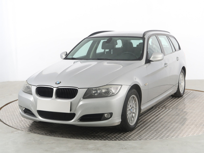 BMW 3 2010 318 i 154371km Kombi