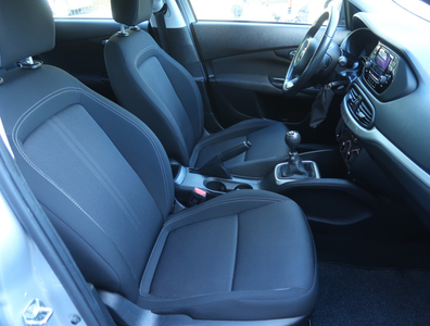 Fiat Tipo 2018 1.4 16V 54082km ABS klimatyzacja manualna