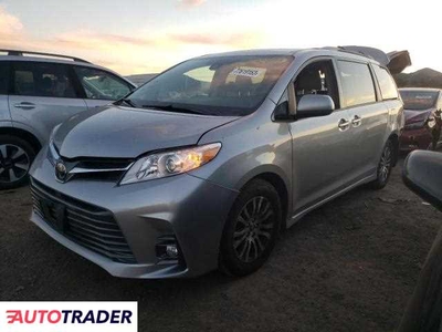 Toyota Sienna 3.0 benzyna 2018r. (SAN MARTIN)