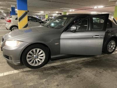 BMW E90 318i