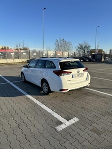 Toyota Auris 1.6 benzyna kombi