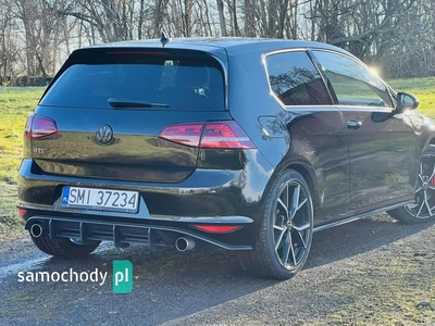 Volkswagen Golf VII