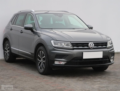 Volkswagen Tiguan , Salon Polska, Serwis ASO, Navi, Klimatronic, Tempomat,