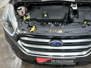 Ford Kuga 2.0 TDCI / 180KM LED ST-LINE 4x4 Nawigacja Kamera Asystent Parkowania