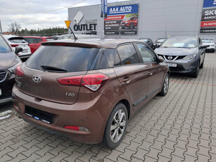 Hyundai i20 2015 1.4 118205km Hatchback