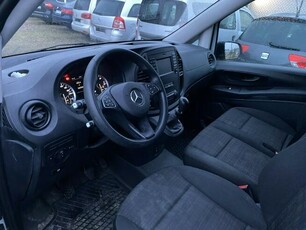 Mercedes Vito 9 osobowy, klimatyzacja, nawigacja, światła dzienne, niski przebieg