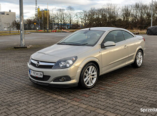 Opel Astra 1,6 cabrio skóry