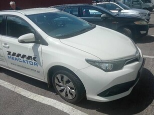 Syndyk sprzeda Toyotę Auris