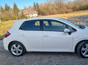 Toyota Auris 1.8hybryda, zadbana