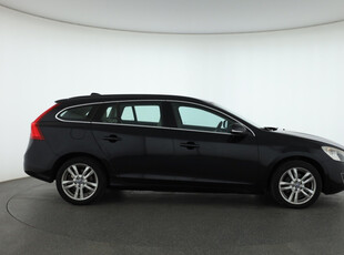 Volvo V60 2012 D3 2.0 313302km Kombi