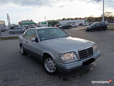 Mercedes-Benz Klasa E 200