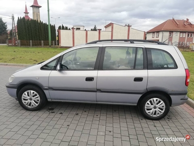 Opel Zafira a benzyna