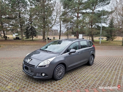 Peugeot 5008 *Navi * Hak *Klimatronic *1.6HDI