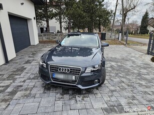 Audi A4 b8 2.0 tdi bixy, ledy, navi, zadbana