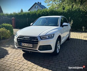 Audi Q5 Audi Q5 2.0 benzyna quatro - jeżdżę nim prawie 4 latalat