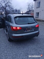 Audi Q7 3,0 tdi 7 osób android bez pneumatyki