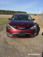 Chrysler Pacifica Touring L 2017r