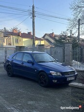 Lexus is 200 gaz 2000r