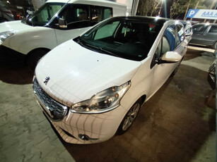 Peugeot 208 2014 1.4 VTi 82014km Access