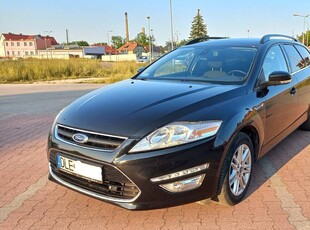 Pewne auto Ford Mondeo 2011