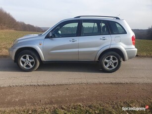 TOYOTA RAV 4