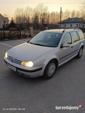 VW Golf Kombi 1.9 TDI 90km jak klima sprawna opłaty na rok