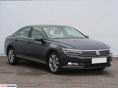 Volkswagen Passat 2.0 147 KM 2015r. (Piaseczno)