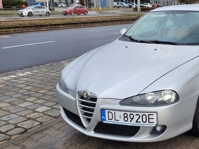 Alfa Romeo 147 Hatchback 1.6 TS 16v 105KM 2005