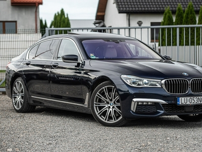 BMW 750