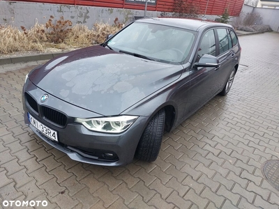 BMW Seria 3 318d Touring Advantage