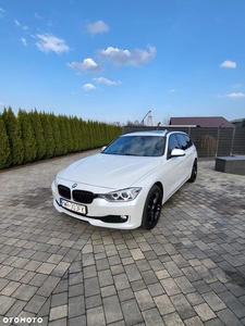 BMW Seria 3 320d Touring xDrive Sport-Aut Luxury Line