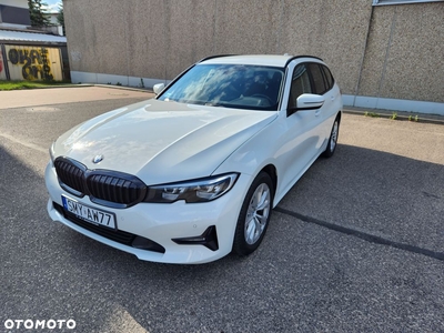 BMW Seria 3 320d xDrive Sport