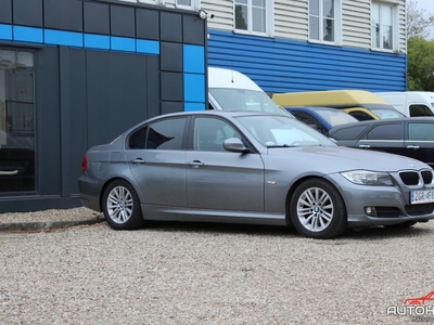 BMW Seria 3 E90-91-92-93 Limuzyna E90 318i 143KM 2009