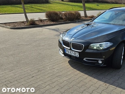 BMW Seria 5 525d xDrive Luxury Line