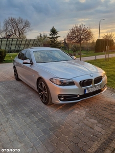 BMW Seria 5 528i xDrive Luxury Line