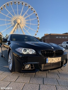 BMW Seria 5 528i xDrive Sport-Aut