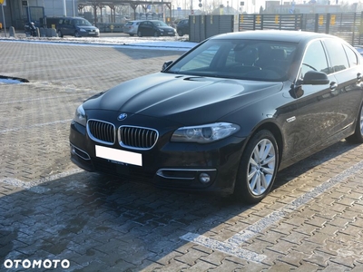 BMW Seria 5 530d xDrive Luxury Line