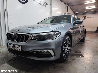 BMW Seria 5 530i xDrive Luxury Line