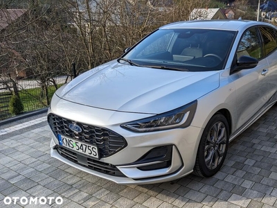 Ford Focus 1.0 EcoBoost Hybrid ST-LINE DESIGN