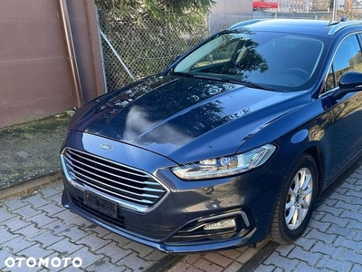 Ford Mondeo Turnier 2.0 Ti-VCT Hybrid Titanium