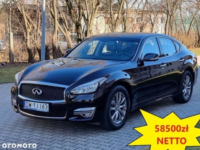 Infiniti Q70